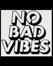 Houten wanddecoratie mrt tekst No Bad Vibes 