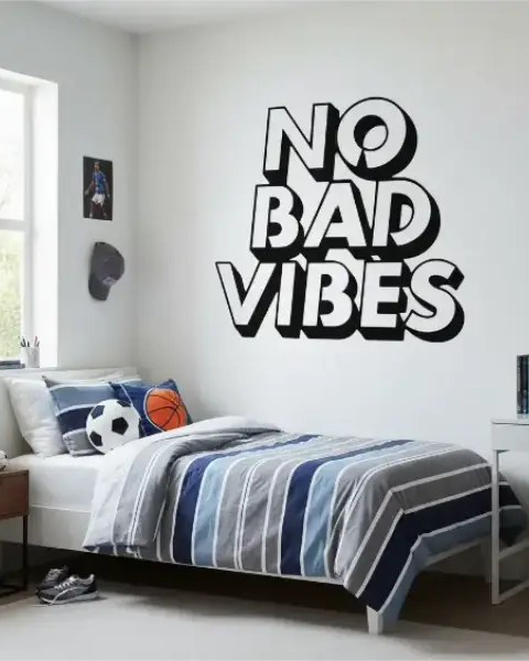 Houten wanddecoratie mrt tekst No Bad Vibes 